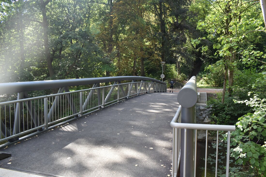 Fuß- und Radwegbrücke über die Chemnitz an der Rößlerstraße