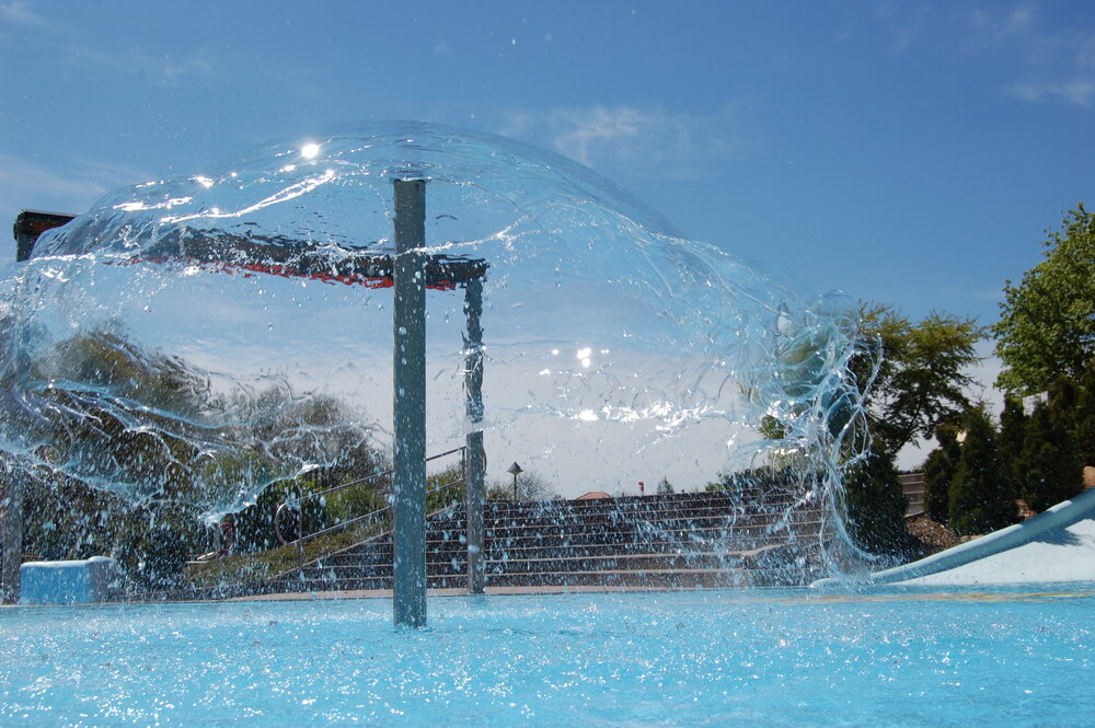 Sommerwetter im Freibad Gablenz