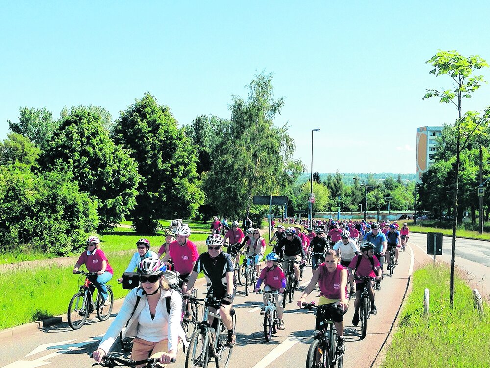 Radfahrende zur Familienradtour zum Vita-Center Chemnitz (Archivfoto)