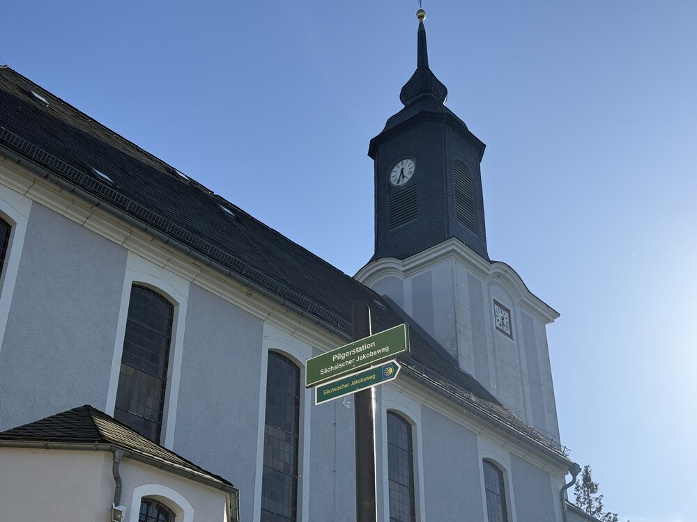 Das Bild zeigt die Kirche in Euba. 