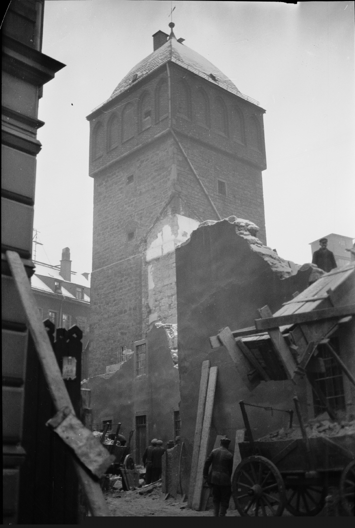 Der Rote Turm