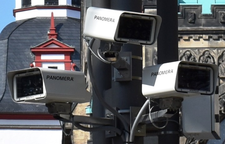 Überwachungskameras am Rathaus.