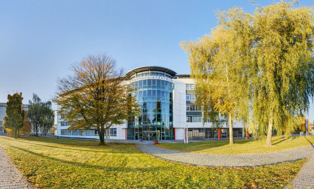 Der Hauptsitz des TCC an der Annaberger Straße.