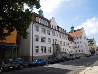 Ehemalige III. Fortbildungsschule - Flur mit Trinkbrunnen - 2020