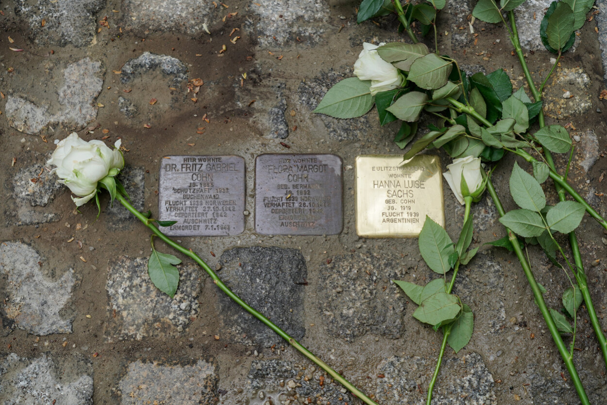 Stolperstein für Hanna Luise Sachs, geb. Cohn - auf dem Stolperstein steht: "Eulitzstraße 13 wohnte Hanna Luise Sachs, geb. Cohn, Jg. 1919, Flucht 1939, Argentinien