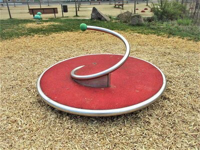 Spielplatz Rüdiger-Alberti-Park, Karussell