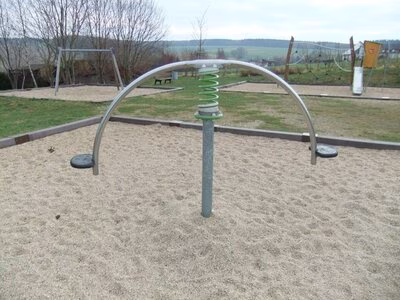 Spielplatz Otto-Thörner-Straße, Bogenwippe