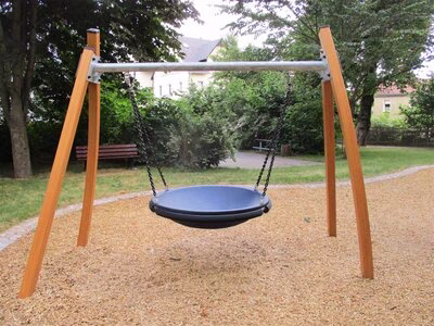 Spielplatz Chemnitzer Straße / Parkanlage, Vogelnestschaukel