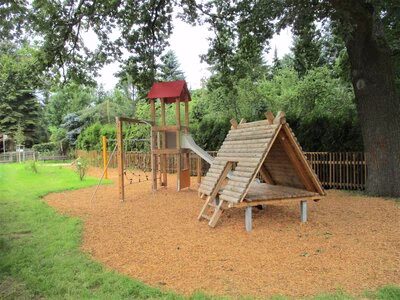 Spielplatz Mittelbacher Dorfstraße, Spielplatz