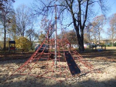 Spielplatz Park Glösa, Seilkletterpyramide