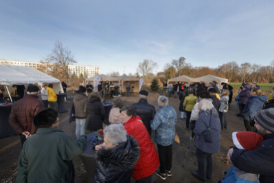 Viele Anwohner:innen waren bei der offziellen Einweihung dabei.