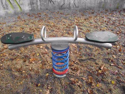 Spielplatz Park Schönau, Federwippe