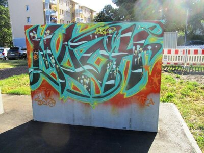 Graffiti-Übungswand am Spiel- und Bolzplatz Liddy-Ebersberger-Straße