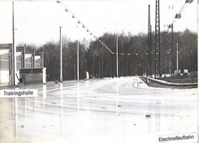 Eisschnelllaufbahn