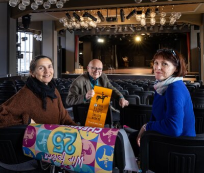 Von der ersten bis zur 25. Schultheaterwoche: Heike Vieth, Wolfgang Seim und Gerlinde Heber erinnern sich an viele Anekdoten und Erlebnisse aus 25 Jahren Schultheater in Chemnitz.
