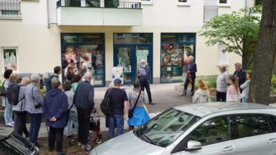 Teilnehmende der Stolpersteinverlegung