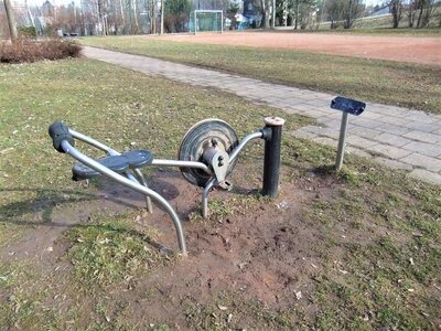 Spielplatz Arno-Schreiter-Straße, Fahrradtrainer