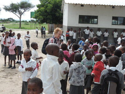 Ingrid Poike zu Besuch in der Grundschule