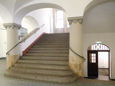 Ehemaliges Reformrealgymnasium - Aufgang Haupttreppenhaus