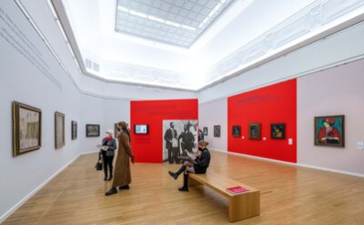 Die Kunst der Moderne bildet einen Schwerpunkt in den Kunstsammlungen. 2022 wurden beispielsweise Meisterwerke der Künstlergruppe  „Brücke und Blauer Reiter“ ausgestellt.