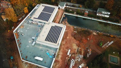 Der zukünftige Schwimmsportkomplex Bernsdorf - Luftaufnahme November 2023