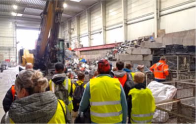 During a tour of the facility, the pupils gained an insight into the recycling of electronic waste.