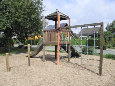 Spielplatz Karl-Seibt-Straße, Spiel- und Kletterkombination