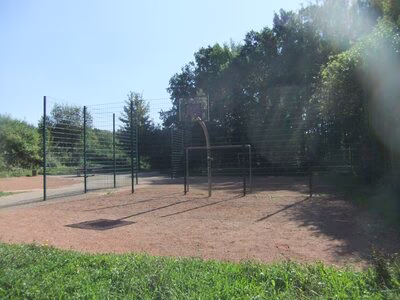 Spielplatz Chemnitzer Straße gegenüber Kaufland, Basketballplatz/Fussballplatz