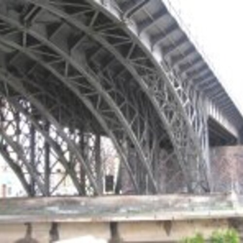 Dialog o plánované oblasti zásahu u železničního viaduktu: prezentace a výměna informací o aktuálním stavu plánování