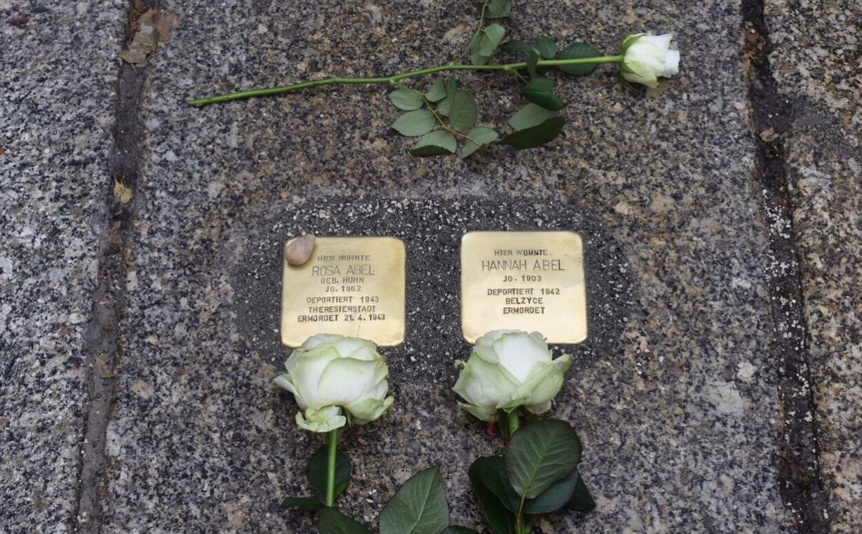 Stolpersteine für Rosa und Hannah Abel