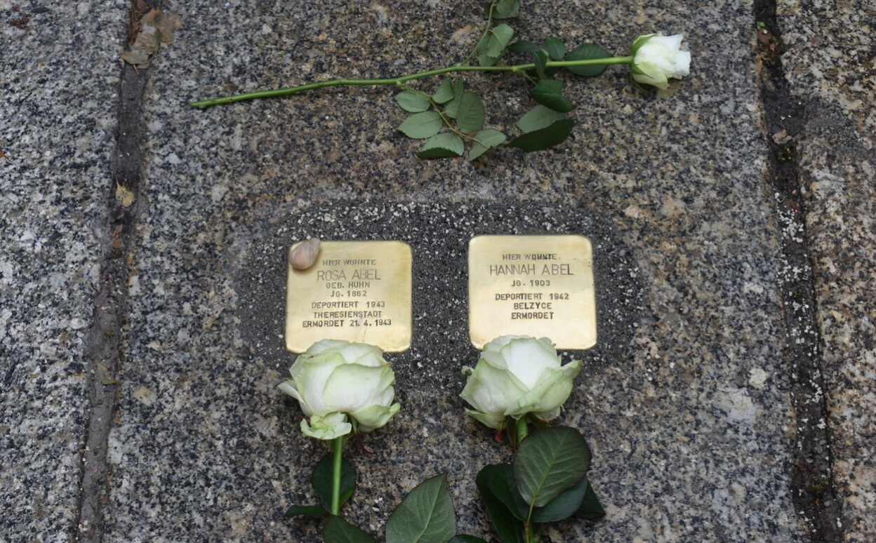 Stolpersteine für Rosa und Hannah Abel