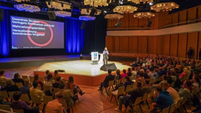 Eröffnung der Legacy-Konferenz im Carlowitz-Congress-Center.