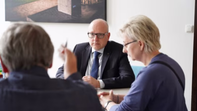 Die Bürger:innen hatten Gelegenheit mit Oberbürgermeister Sven Schulze ins Gespräch zu kommen.