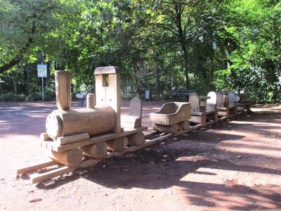 Spielplatz Küchwald/Parkeisenbahn (Stadtteil: Schloßchemnitz), Holzeisenbahn