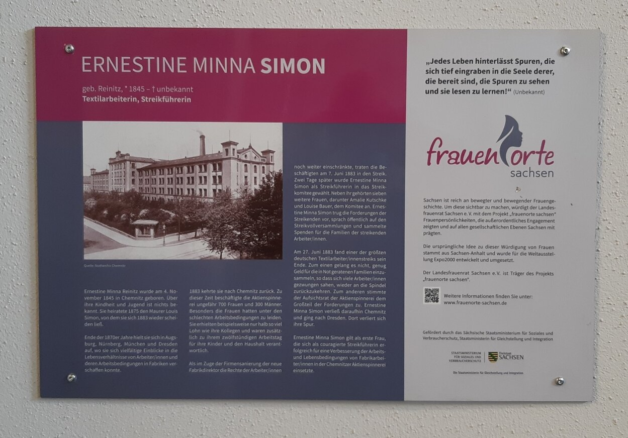 Tafel "Frauenort Minna Simon" in der Universitätsbibliothek der TU Chemnitz