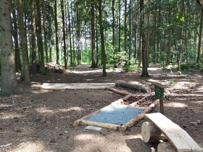 Barfußpfad im Wildgatter