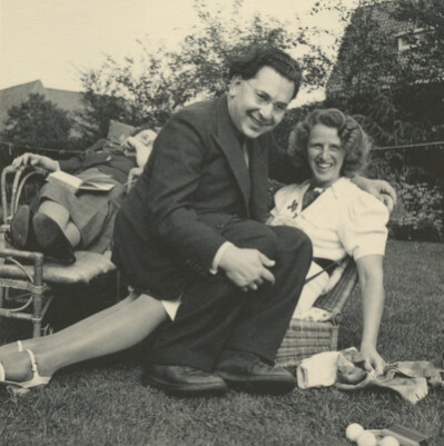 Irmi und ihr Mann Karl bei einem Picknick