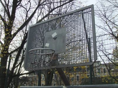 Bodelschwinghplatz, Basketballkörbe