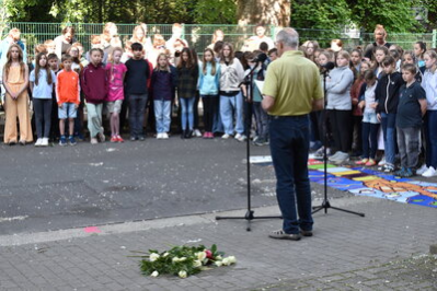 Ein Mitglied des VVN-BdA Chemnitz stellte den Lebensweg zu Siegfried Lässig vor