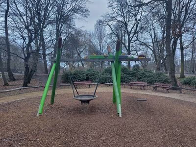 Foto Vandalismus Schaukel Schlo&szlig;teichinsel