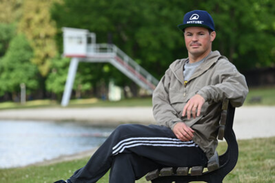 Joseph Heß trainiert unter anderem im Stausee Oberrabenstein für sein Vorhaben, den Rhein entlang zu schwimmen.