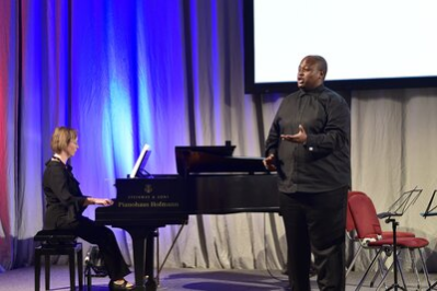 Musikalische Umrahmung durch die Musikschule Mittelsachsen und den Tenor Siyabonga Maqungo