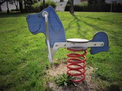 Spielplatz Meisenweg, Federwippe