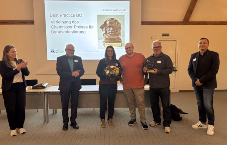 Career guidance that shapes the future: First Chemnitz Career Guidance Award presented
