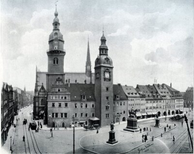 Rathaus, Hoher Turm und Jakobikirche, links die Innere Klosterstraße, 1899