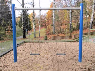 Spielplatz Park Schönau, Schaukel