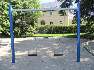 Spielplatz am Genossenschaftsplatz Schaukel