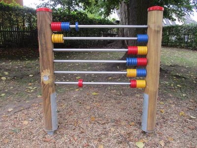 Spielplatz am Gemeindepark / Chemnitzer Straße, Rechenschieber