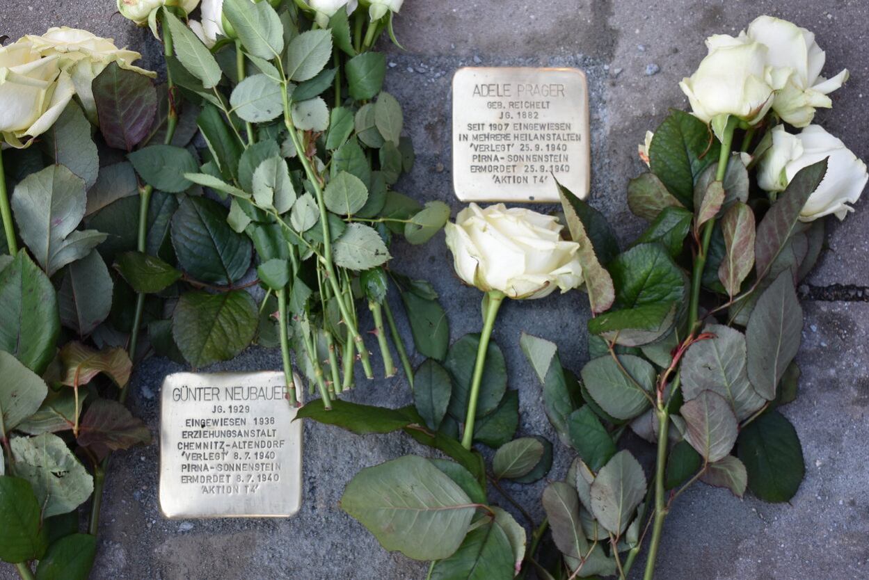 Stolpersteine für Günter Neubauer und Adele Prager