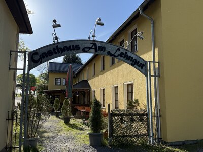 Das Bild zeigt den Gasthof "Am Lehngut"